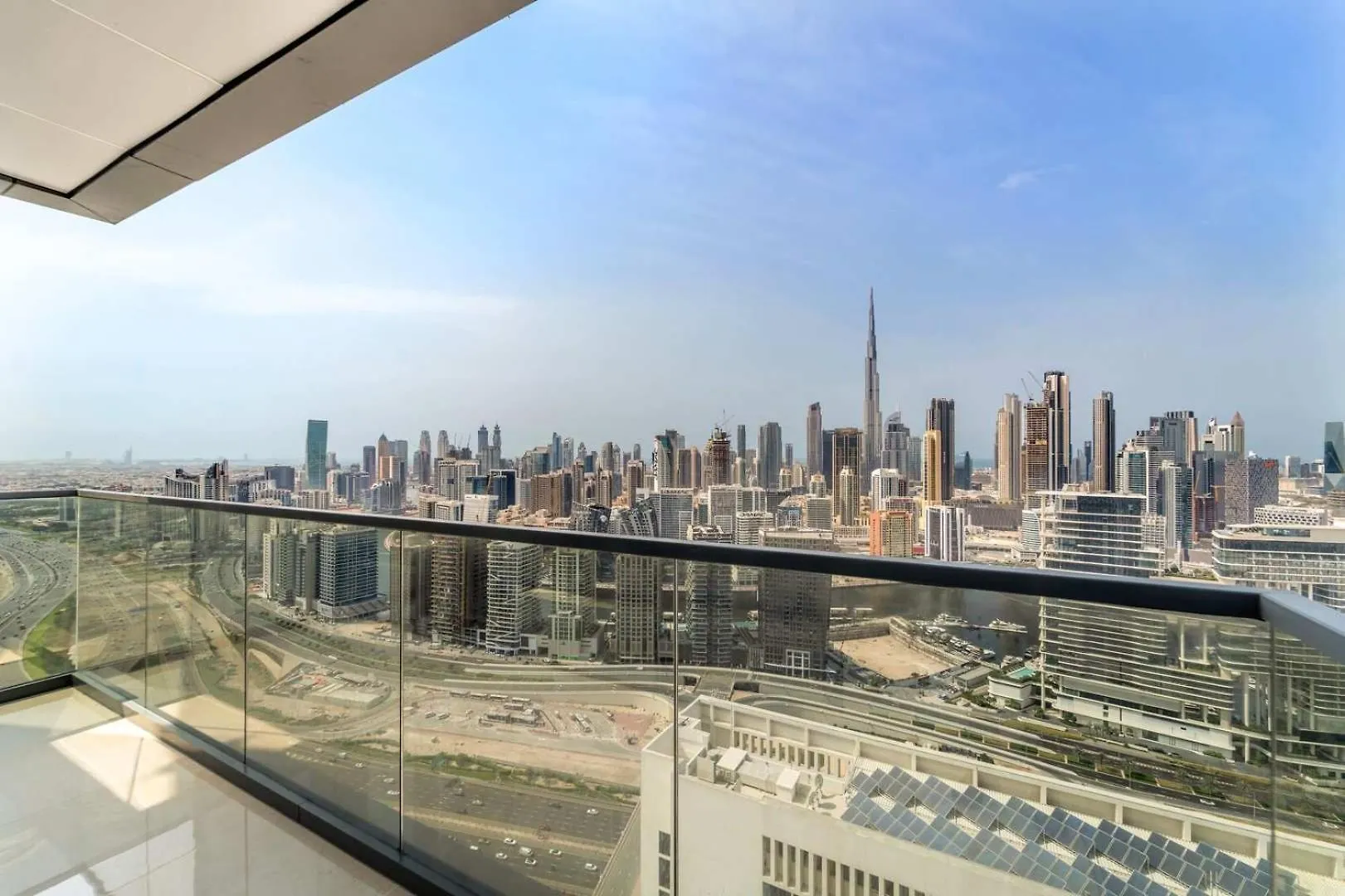 Amazing 2Br In Business Bay With Full Burj View location
